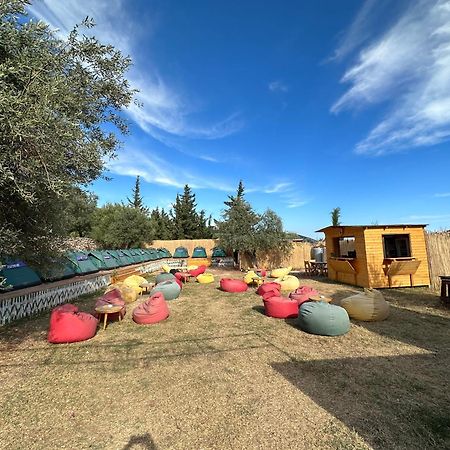 ホテル Alt Camping Dhërmi エクステリア 写真