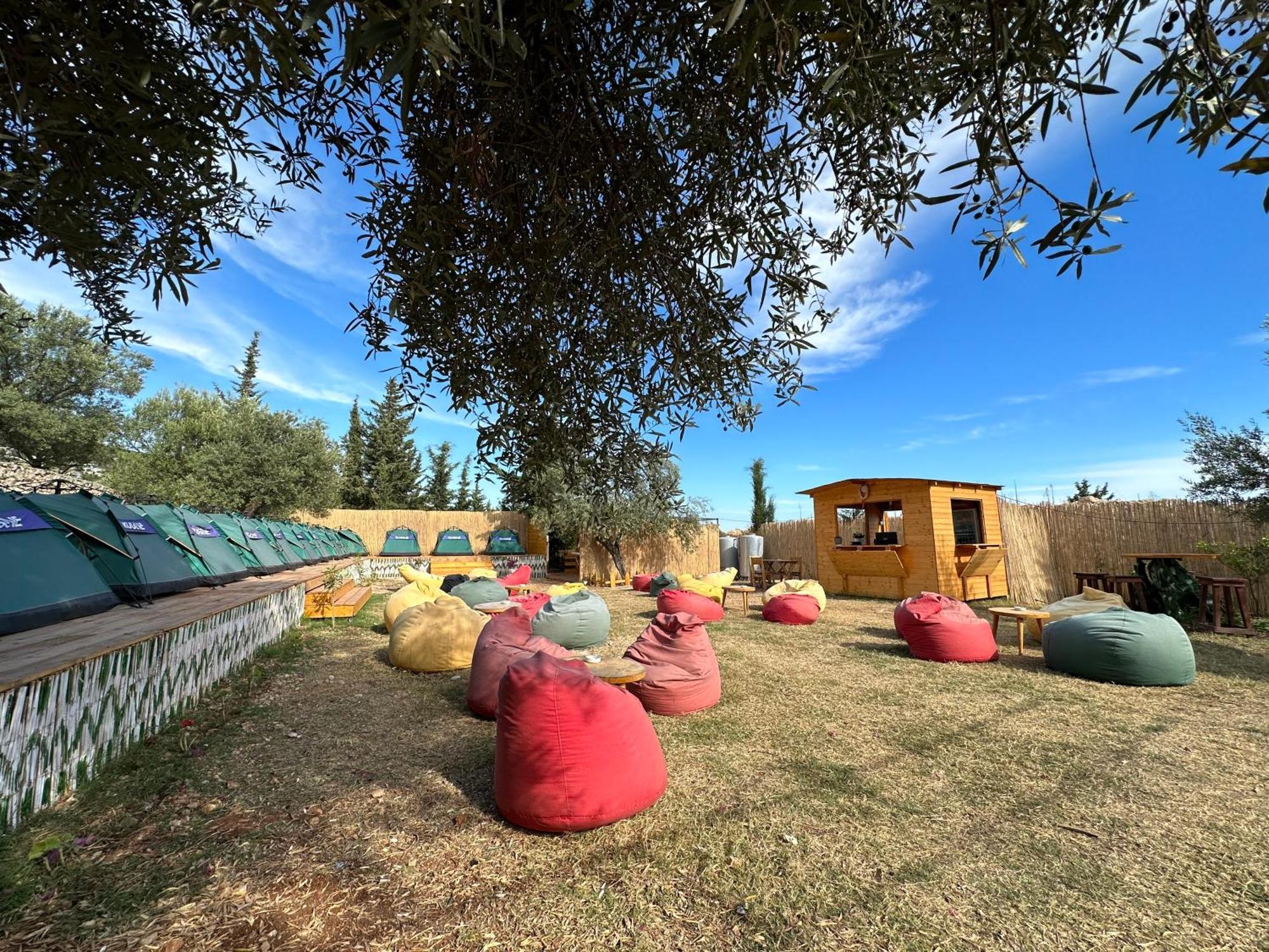ホテル Alt Camping Dhërmi エクステリア 写真