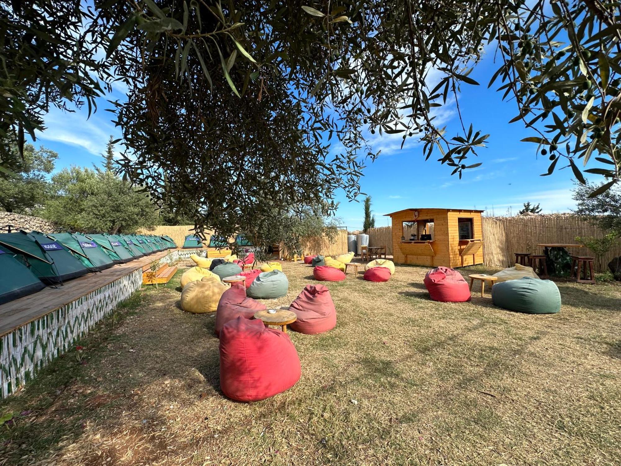 ホテル Alt Camping Dhërmi エクステリア 写真