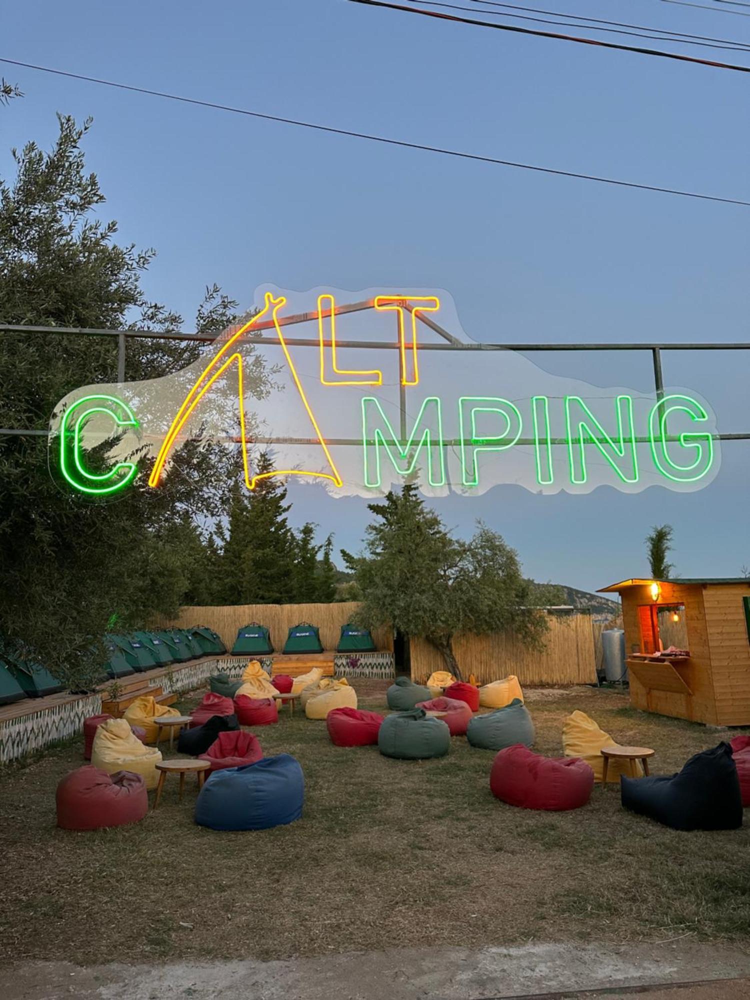 ホテル Alt Camping Dhërmi エクステリア 写真